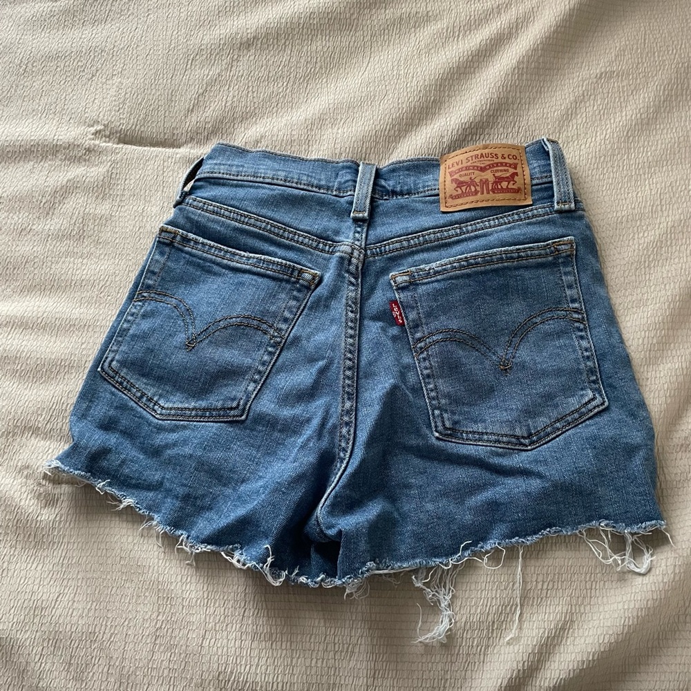 Levi’s high rise shorts